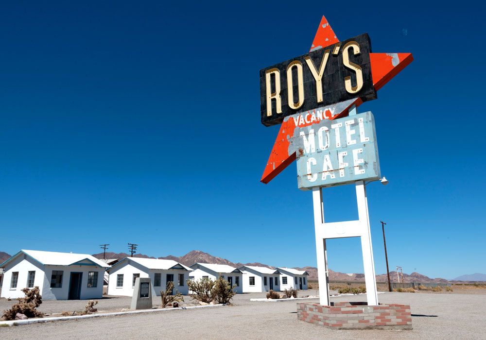 Roy's Famous Sign, Roy's Motel & Cafe